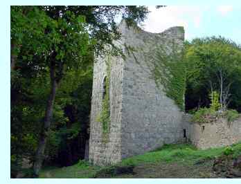 Ruine Tachenstein am Wanderweg bei Riedenburg im Altmühltal